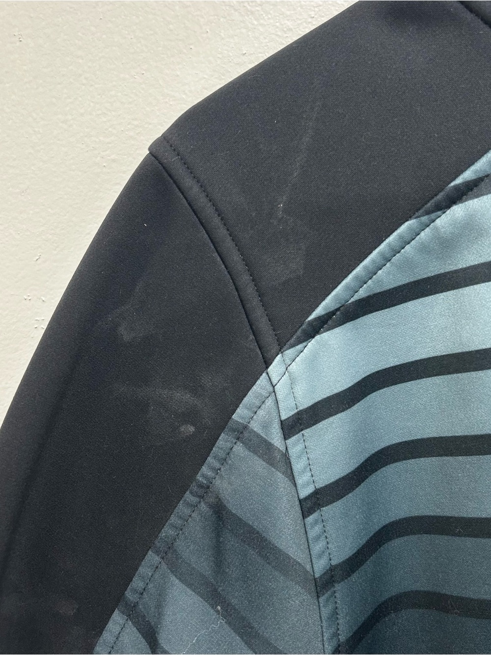 Under Armour Black & Gray Striped Full-Zip Hoodie with Neon Green Trim - Picture 5 of 7